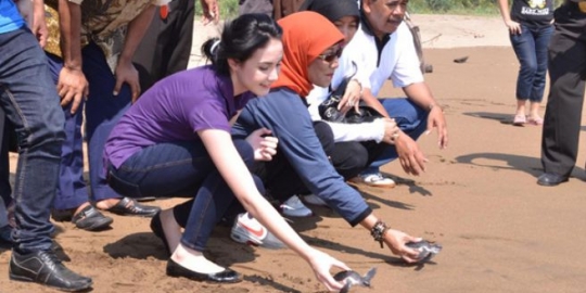 Eitss, jangan remehkan Trenggalek, kota ini punya 10 pantai keren!