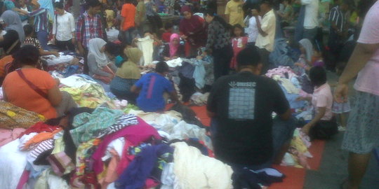 Pengiriman 275 karung pakaian bekas ilegal asal Malaysia digagalkan