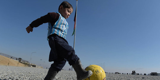 Mengenal bocah pemilik jersey 'kresek' Messi yang gemparkan netizen