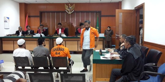 Tujuh terdakwa simpatisan ISIS menanti tuntutan