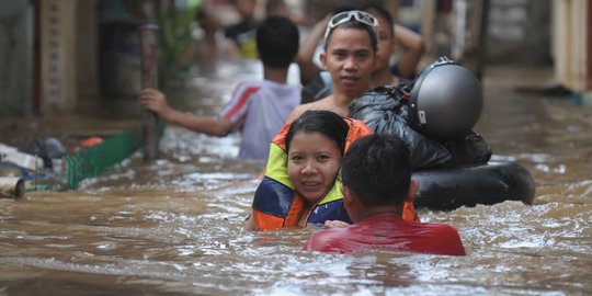 Gorong-gorong belum jadi, Kampung Pulo tetap banjir