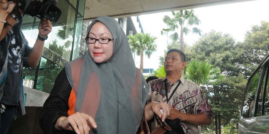 Ada HP di sel tahanan, Ratu Atut dihukum memasak dan bersih-bersih