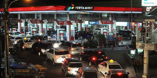 Minyak dunia anjlok, DPR minta pemerintah turunkan harga BBM