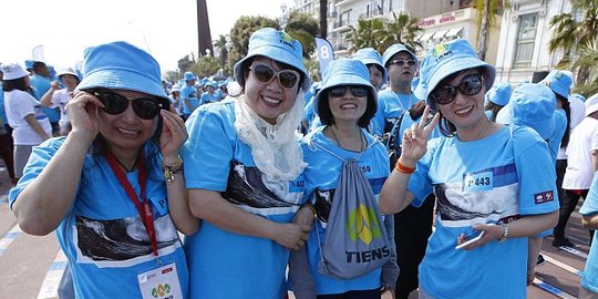 kantor bos ini ajak 6400 pegawainya liburan ke paris rev2
