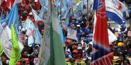 KSPI: Kebijakan upah murah Jokowi perburuk perekonomian