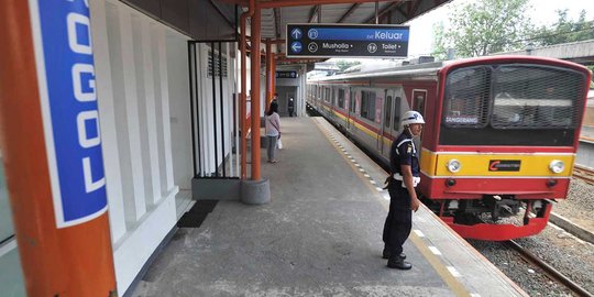 Ada gangguan, perjalanan KRL terhambat lebih dari 20 menit