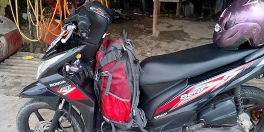 gara bawa ransel di motor