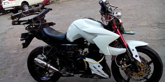 down byson dibilang terbalik