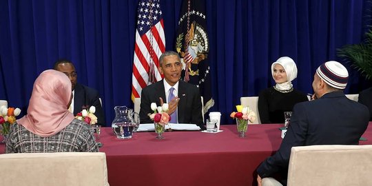 Keakraban Obama ngobrol bareng jemaah masjid di Baltimore