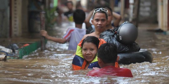 Kampung Pulo kembali banjir, Ahok salahkan warga sulit direlokasi