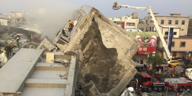 Gempa 6,4 skala richter guncang Taiwan, runtuhkan 2 apartemen