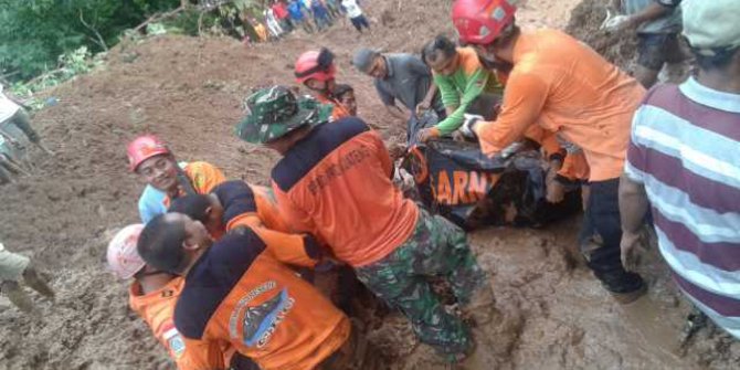 SAR andalkan cangkul, lima korban longsor Purworejo ditemukan tewas