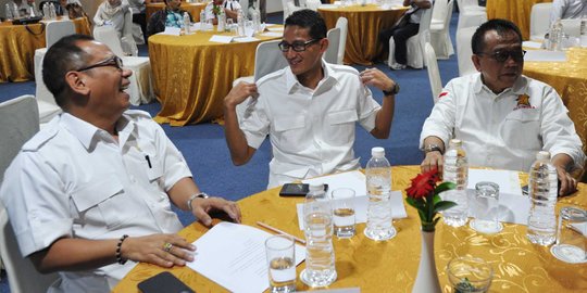 Prabowo perkenalkan Sandiaga Uno: Ini Gubernur kita nanti