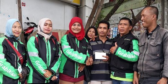 Hasil saweran, sopir GrabBike ganti rugi Rp 400 ribu ke tukang kopi