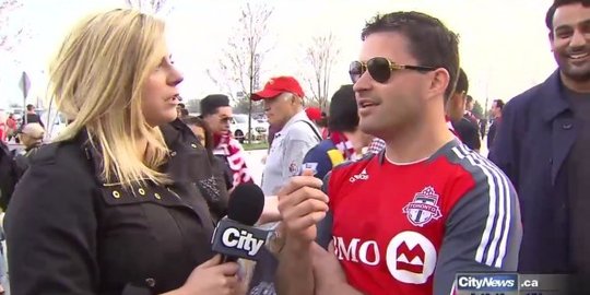 diteriakkan kata kata vulgar saat sedang wawancara rev4