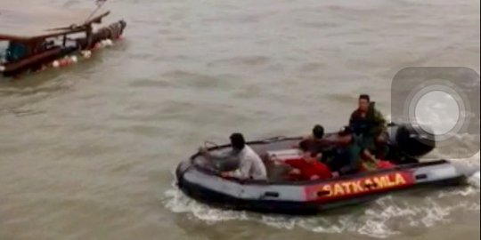 3 Kapal karam dihantam ombak di Belawan, 1 ABK tewas 1 hilang