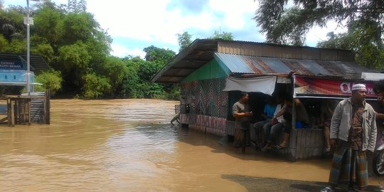 7 Lokasi di Bangka Barat jadi langganan banjir, banyak jalan rusak