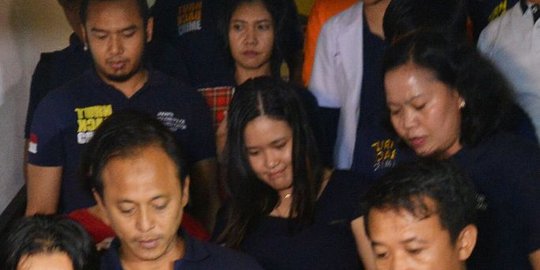 Di dalam tahanan, ibunda suapi Jessica makan buncis dan telur dadar