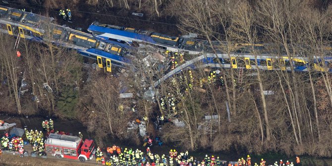 Dahsyatnya tabrakan kereta di Jerman, 4 tewas dan 150 luka-luka