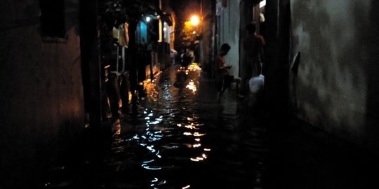 Hujan deras 3 jam, kawasan Petogogan Jaksel terendam 50 cm