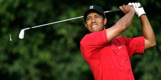 [Video] Aksi hebat robot main golf bak Tiger Woods