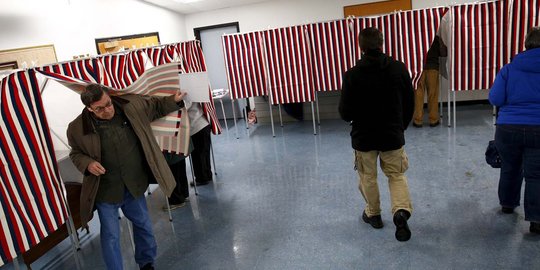 Melihat warga AS memulai pemilihan presiden di New Hampshire