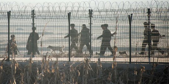 Korea Utara perketat perbatasan pasca peluncuran roket satelit