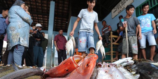 Cuaca buruk, harga ikan di Aceh naik dua kali lipat