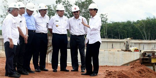 Jokowi ingin pamerkan tol Trans Sumatera ke luar negeri