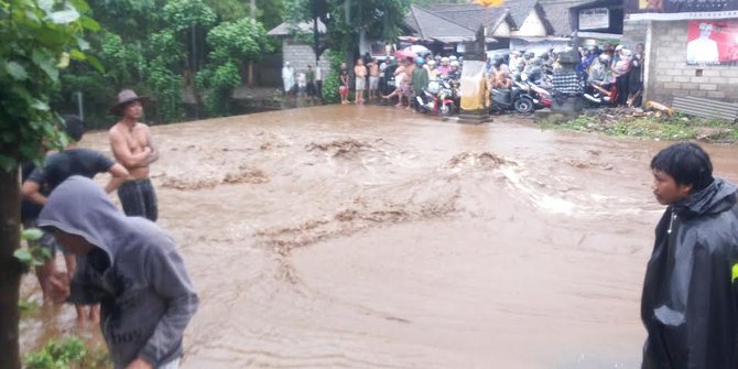 Banjir bandang terjang puluhan rumah di Karangasem Bali