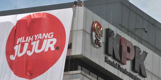 Parpol penguasa selalu ngotot ingin revisi UU KPK