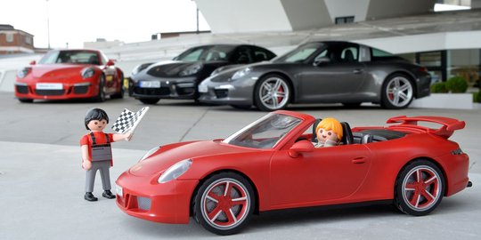 Cuma mainan, Porsche 911 Carrera tampil dengan detail 