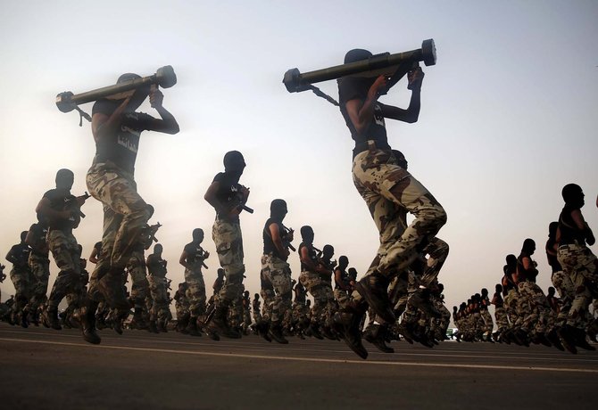 latihan militer arab saudi jelang puncak haji