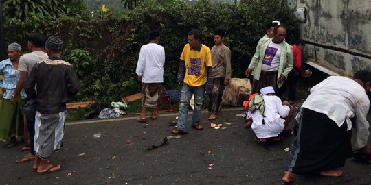 Kecelakaan maut di Puncak, bus hantam truk, mobil dan sepeda motor