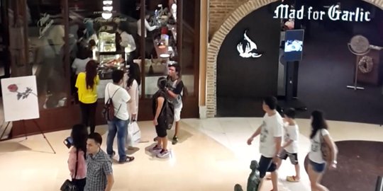 Mengapa kafe Olivier tempat Mirna tewas malah jadi ramai?