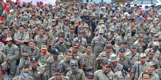 Satpol PP siap kapan saja Ahok perintahkan tertibkan Kalijodo