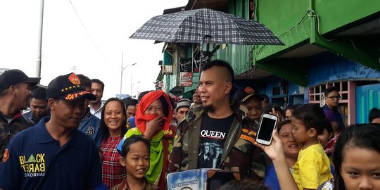 Temui warga Kalijodo, Ahmad Dhani tak bisa beri banyak janji