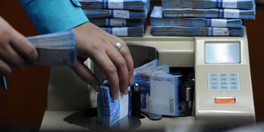 Rupiah ditutup menguat ke level Rp 13.300-an per USD