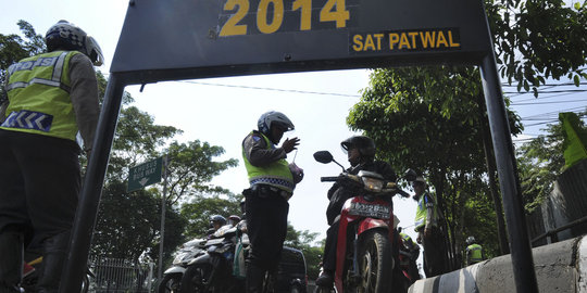 namun akhirnya jatuh rev1