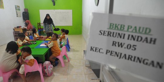 Guru dan murid PAUD di Kalijodo resah dengan rencana penggusuran