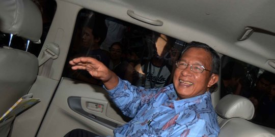 Darmin sebut industri dorong pertumbuhan ekonomi RI 2015