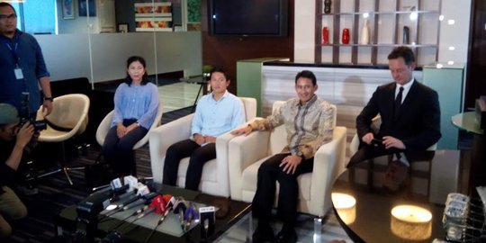 Pelajari proposal, Sandiaga janji bantu Rio Haryanto ke F1