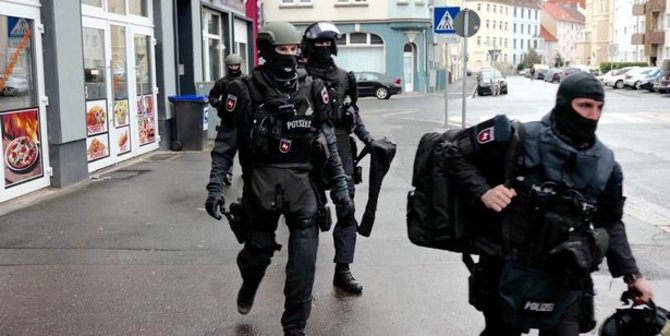 Polisi Jerman gerebek masjid diduga markas militan ISIS Eropa