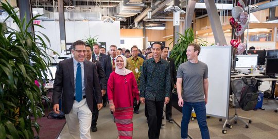Dikunjungi Jokowi, pendiri Facebook kenang diajak blusukan ke pasar