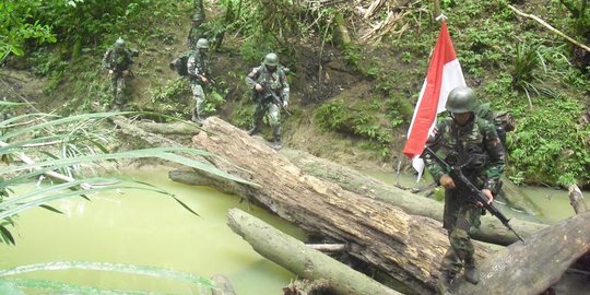 Patroli perbatasan, ini rintangan berat yang dilalui TNI di Papua