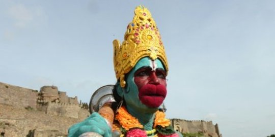 Dewa Hanuman digugat ke pengadilan di India