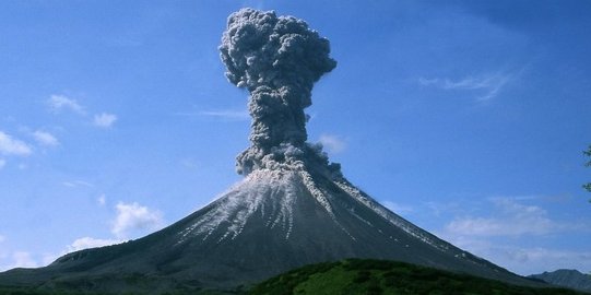 Eksperimen nuklir Korea picu gunung berapi meletus?