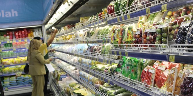 Kantong Plastik Berbayar Berpotensi Turunkan Harga Barang kantong plastik berbayar berpotensi turunkan harga barang