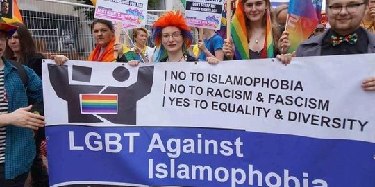 Dukung muslim, kaum LGBT Inggris unjuk rasa tolak Islamofobia