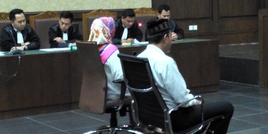 Sidang perdana, Dewie Yasin didakwa terima suap Rp 1,7 miliar